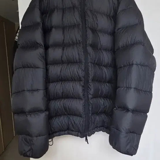 [SOLD OUT] 모이프 헬리움 후드 다운 패딩 블랙2