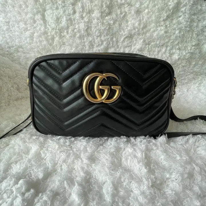 [BUNJANG] Gucci Marmont Matelassé Shoulder Bag Black / 구찌 마몽 체인백 블랙
