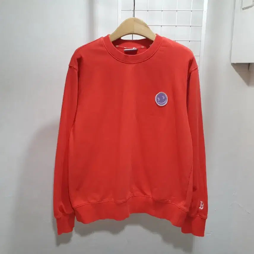 [BUNJANG] MLB Red Smile Embroidered Sweatshirt / MLB 레드 스마일 자수 맨투맨 (MAN L-100)