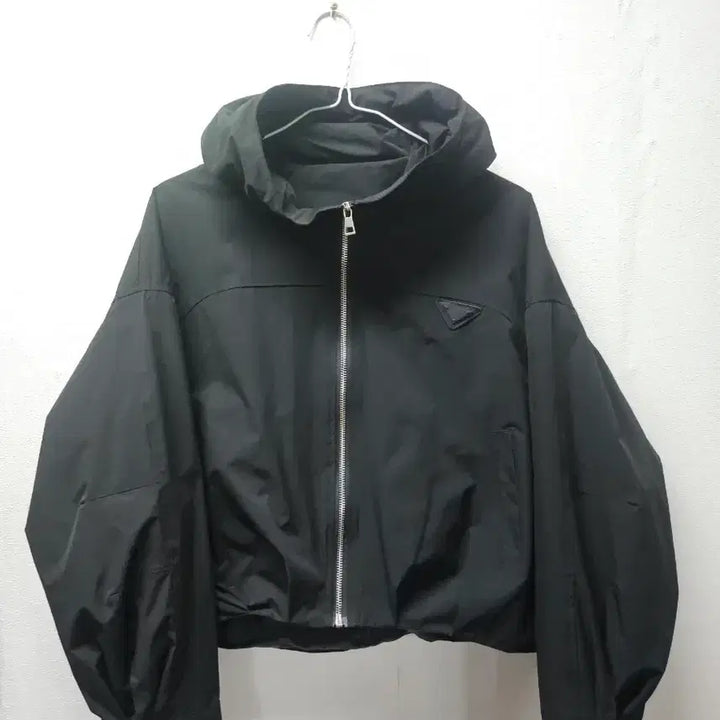 [SOLD OUT] 블랙 크롭기장 바람막이 자켓