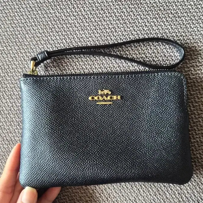 [SOLD OUT] [거의 새상품] 정품 코치 손목 지갑