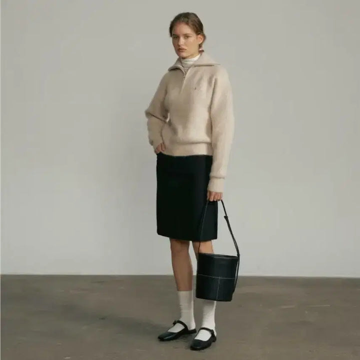 [BUNJANG] FOLNUA Mini Bottle Bag (Black) / FOLNUA MINI BOTTLE BAG 폴뉴아 바틀백 블랙