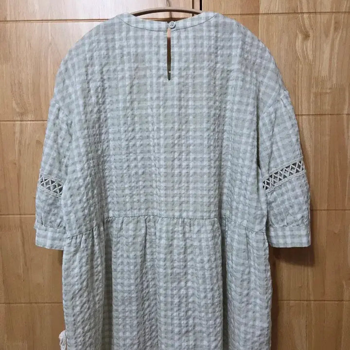 [SOLD OUT] 써스데이아일랜드 블라우스 M