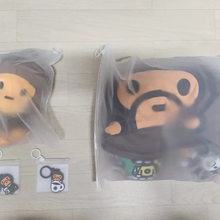 [SOLD OUT] 스타벅스 베이프 베이비 폴더블 백 넥필로우 키체인 A타입 B타입