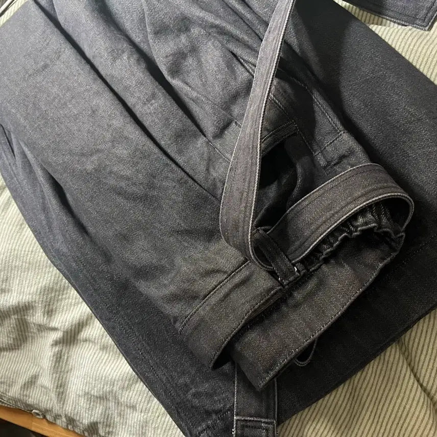[BUNJANG] Songzio 26FW Denim Pants / [26FW] 송지오 데님