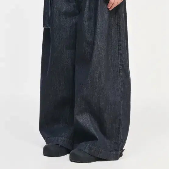 [BUNJANG] Songzio 26FW Denim Pants / [26FW] 송지오 데님