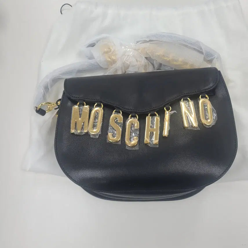 [BUNJANG] Moschino Chain Link Hobo Bag / 모스키노 체인링크 호보백
