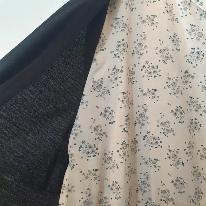 [BUNJANG] Mori Floral Layered Blouse / 모리 잔꽃 레이어드 블라우스 *사이즈낙낙