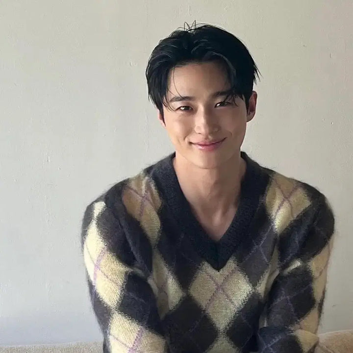 [BUNJANG] Marni Argyle Pattern Knit (Won-Seok Byun Wear, Size 50) / 아가일 패턴 마르니 니트 (변우석 착용, 1회착, 새상품급)