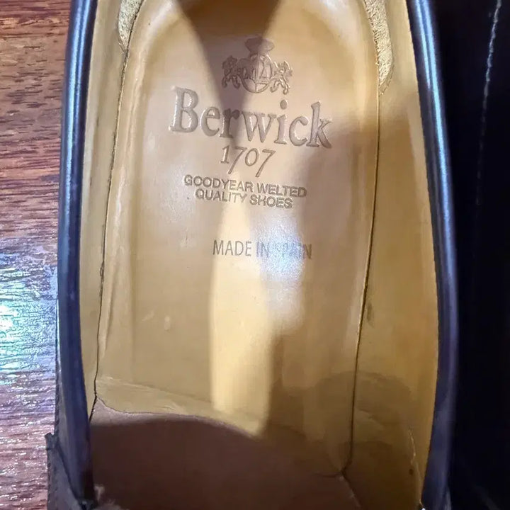 [BUNJANG] Berwick 9625 Dark Brown Loafers / 버윅 9625 다크브라운 로퍼 (UK6,250)