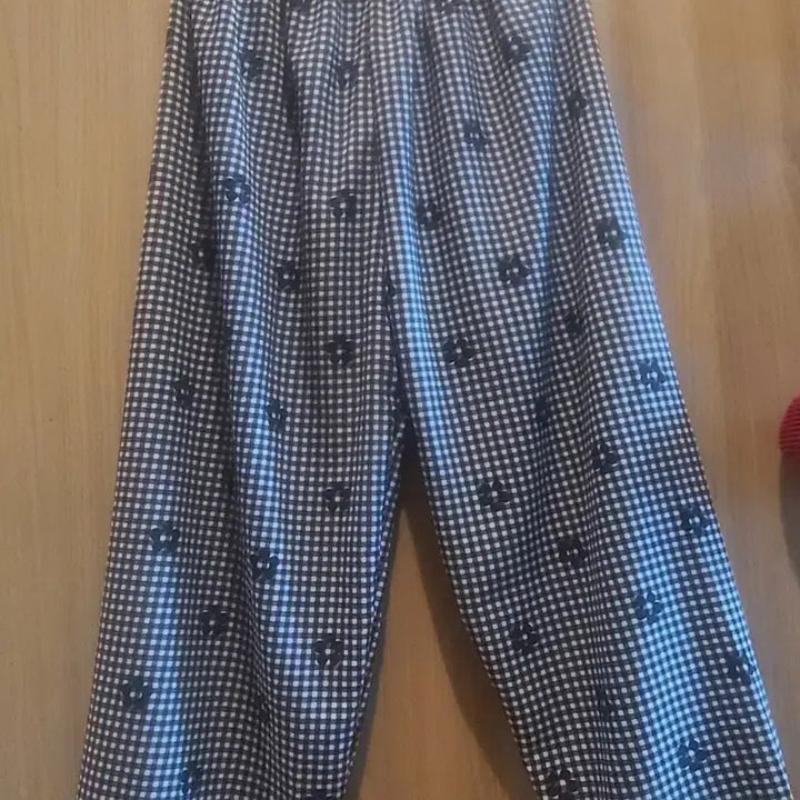 [BUNJANG] Checkered Pajama Set (Top + Bottom) / (새상품) 예쁜 체크잠옷세트(상의+하의)/(블랙/free ~77반)