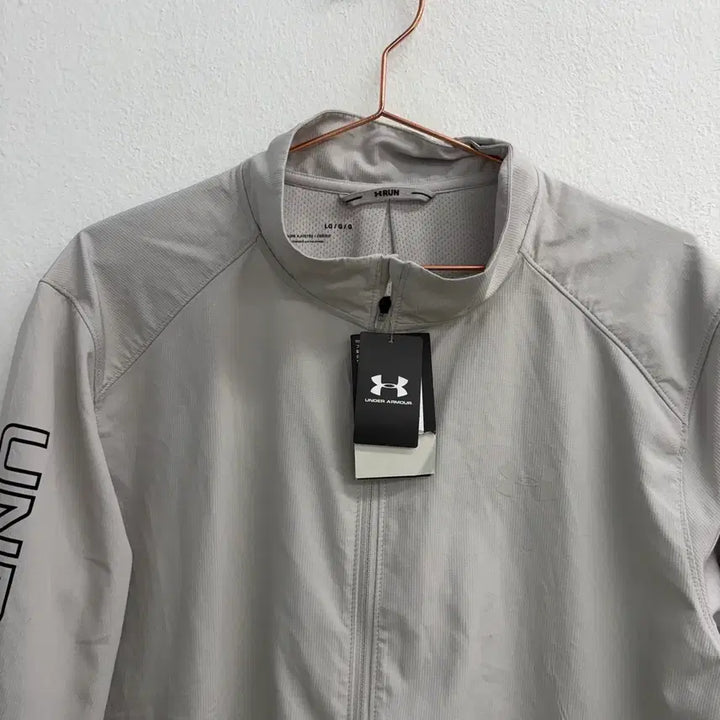 [SOLD OUT] 언더아머 런 L/G 바람막이 자켓(L)