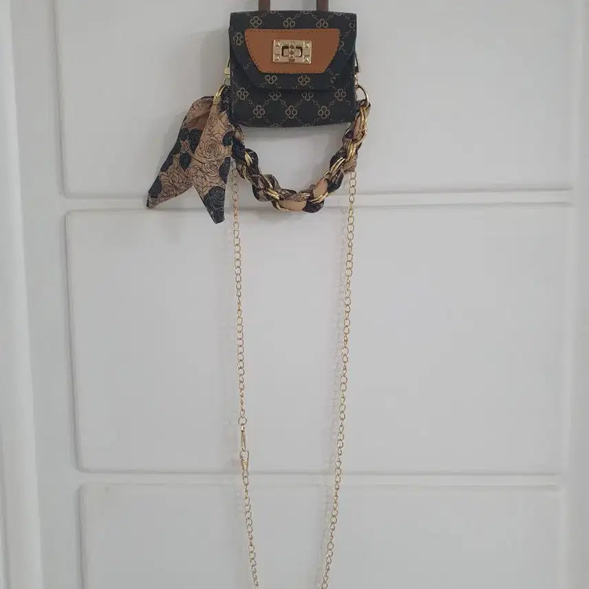 [BUNJANG] Mini Scarf Chain Crossbody Bag / 미니 스카프 체인 크로스백