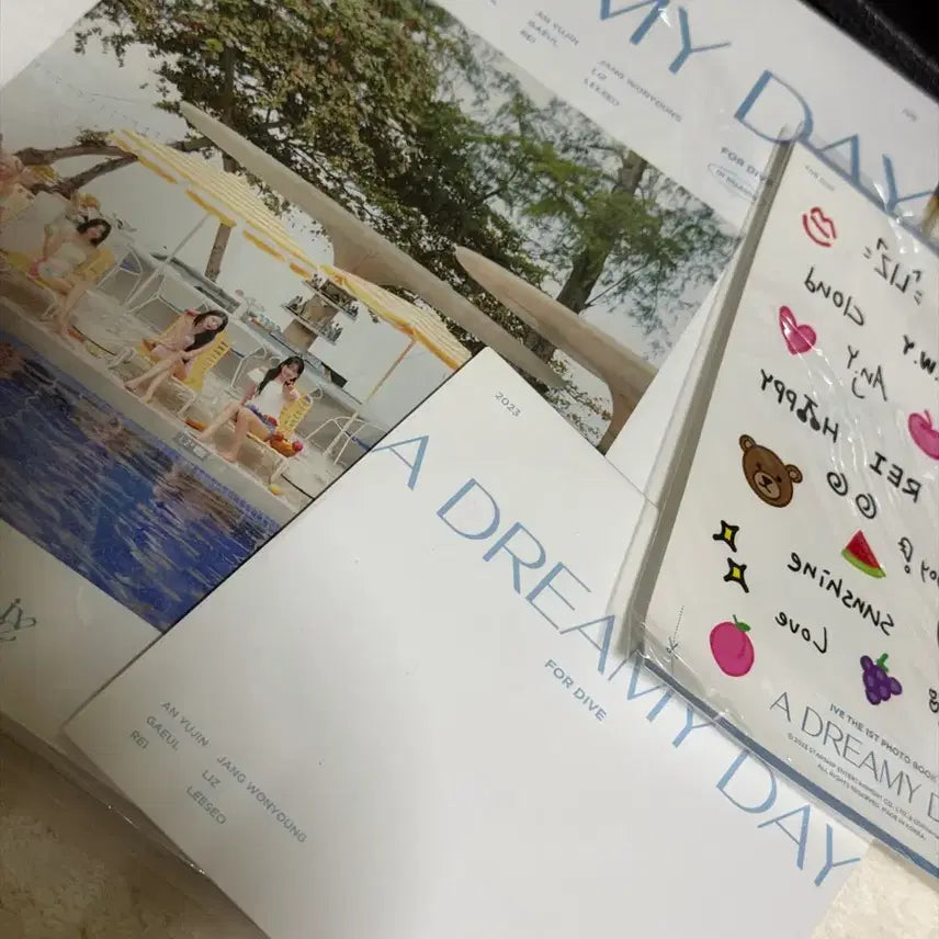 [BUNJANG] IVE Blu-ray CD Photobook Sticker Set / 아이브 블루레이 씨디 포토북 스티커 장원영 레이 리즈 유진 가을 이서