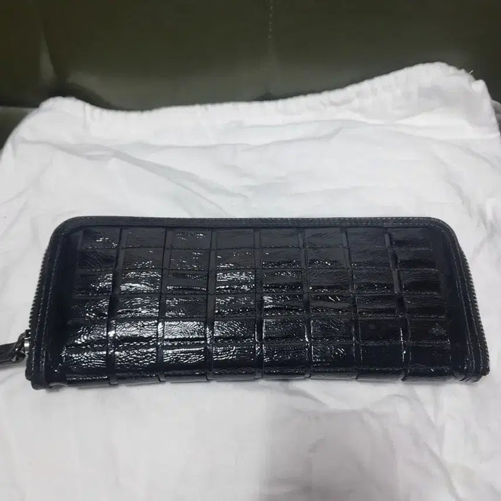 [BUNJANG] Burberry Embossed Crocodile Clutch Wallet / 버버리 악어 엠보싱 클러치 장지갑