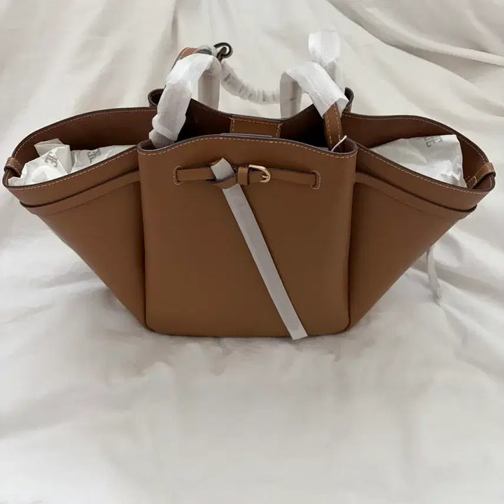 [BUNJANG] Polnuea Antos Bag Almond Stitch / (새상품)폴뉴아 안토스백 아몬드
