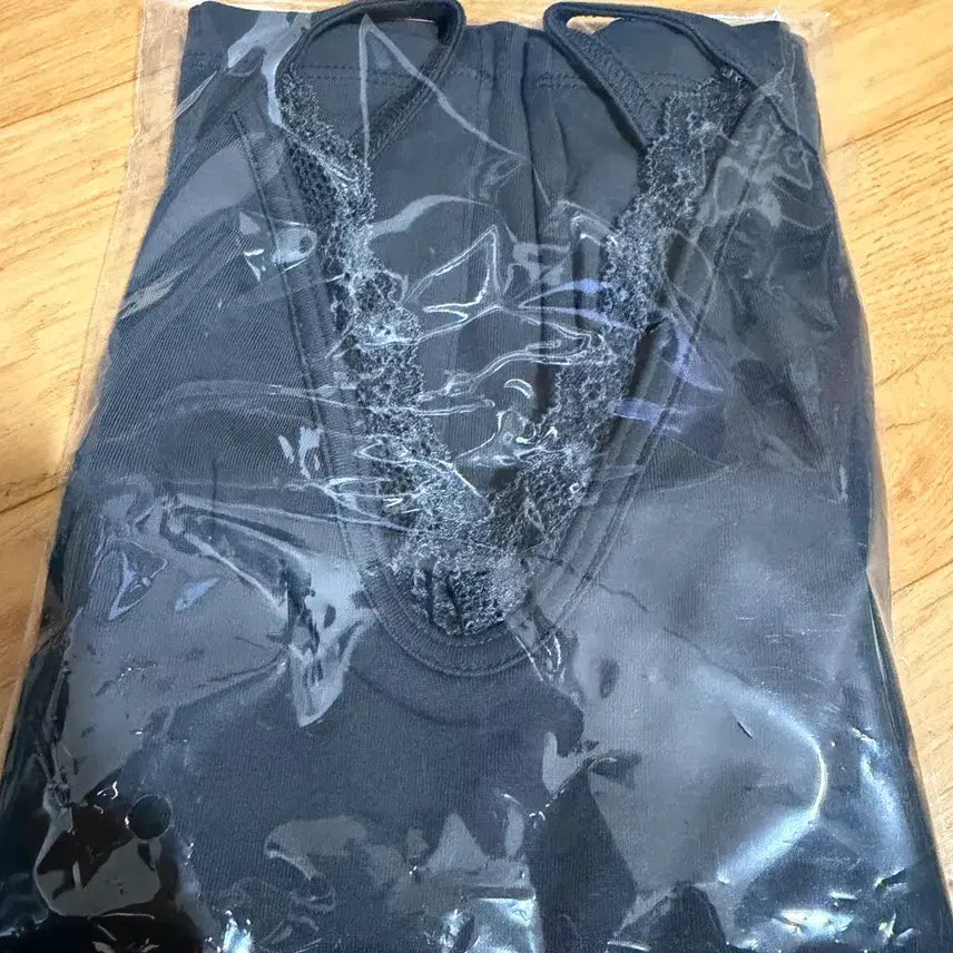 [BUNJANG] FL Flower Peach Camisole (Charcoal) / FL 플라워 피치 나시 (차콜)