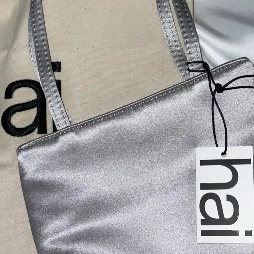 [SOLD OUT] hai 홈오브하이 미니백 (Little Silk Bag)