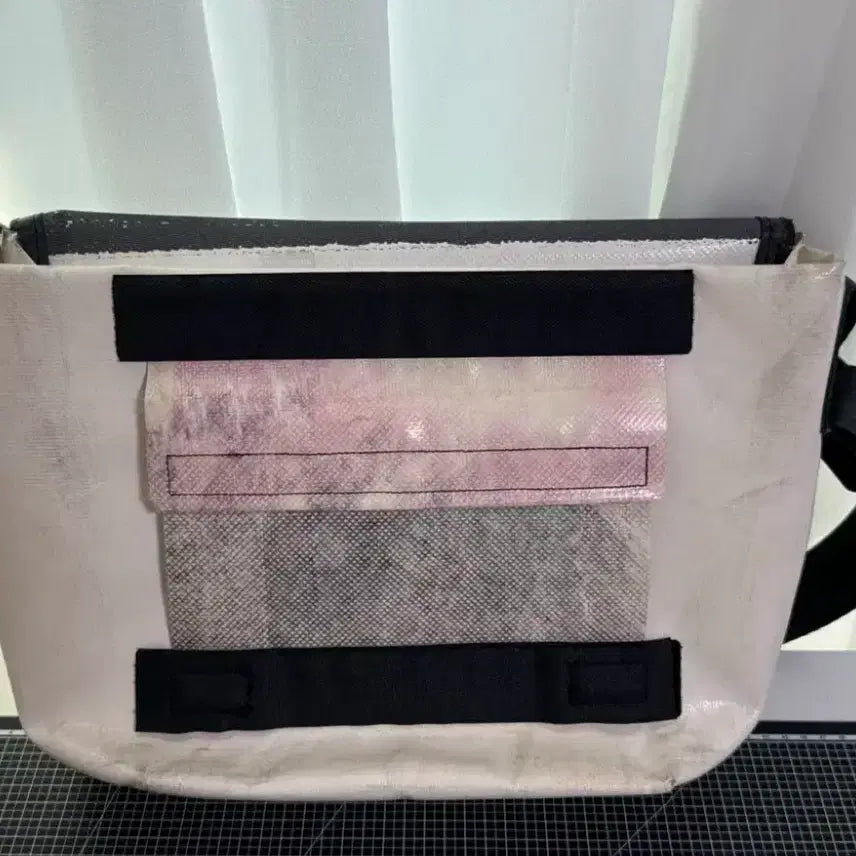 [SOLD OUT] 프라이탁 덱스터 아이보리 연보라 전사