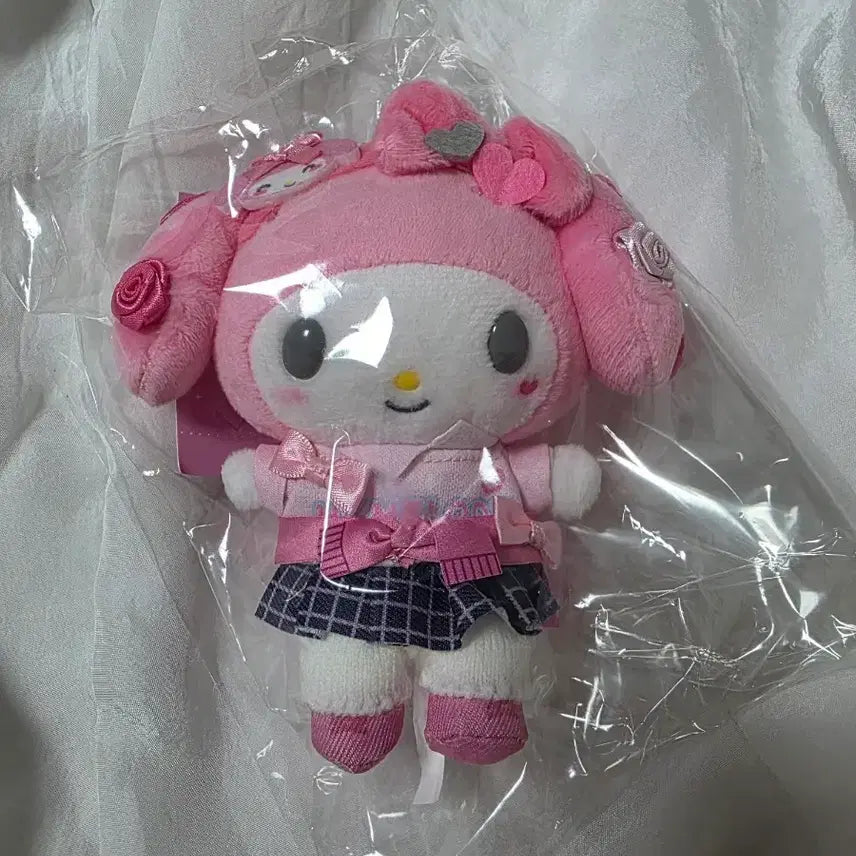 [BUNJANG] Sanrio My Melody Mascot Keyring / 산리오 학교 키라메키 마이멜로디 마스코트 키링 인형
