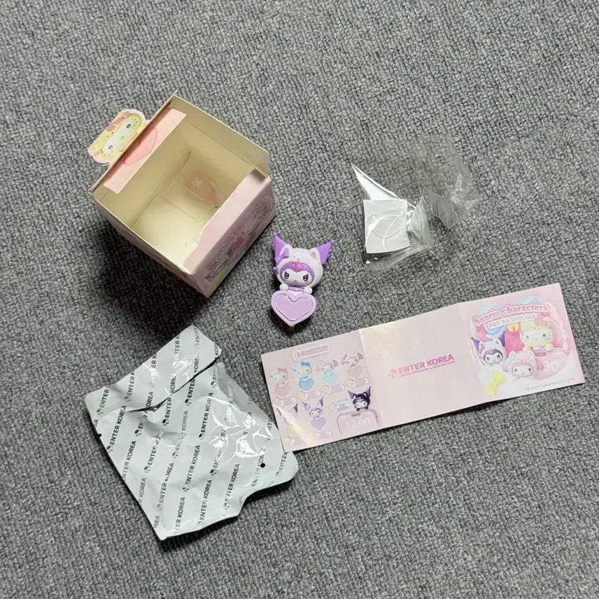 [BUNJANG] Sanrio Kuromi Peek-a-Boo Figure Series (New) / 야옹이 까꿍 피규어 시리즈 산리오 쿠로미 히퍼 미사용 새 상품