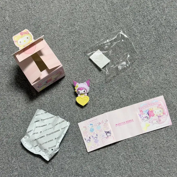 [BUNJANG] Sanrio Kuromi Peek-a-Boo Figure (Unused) / 야옹이 까꿍 피규어 시리즈 산리오 쿠로미 히퍼 미사용 새 상품