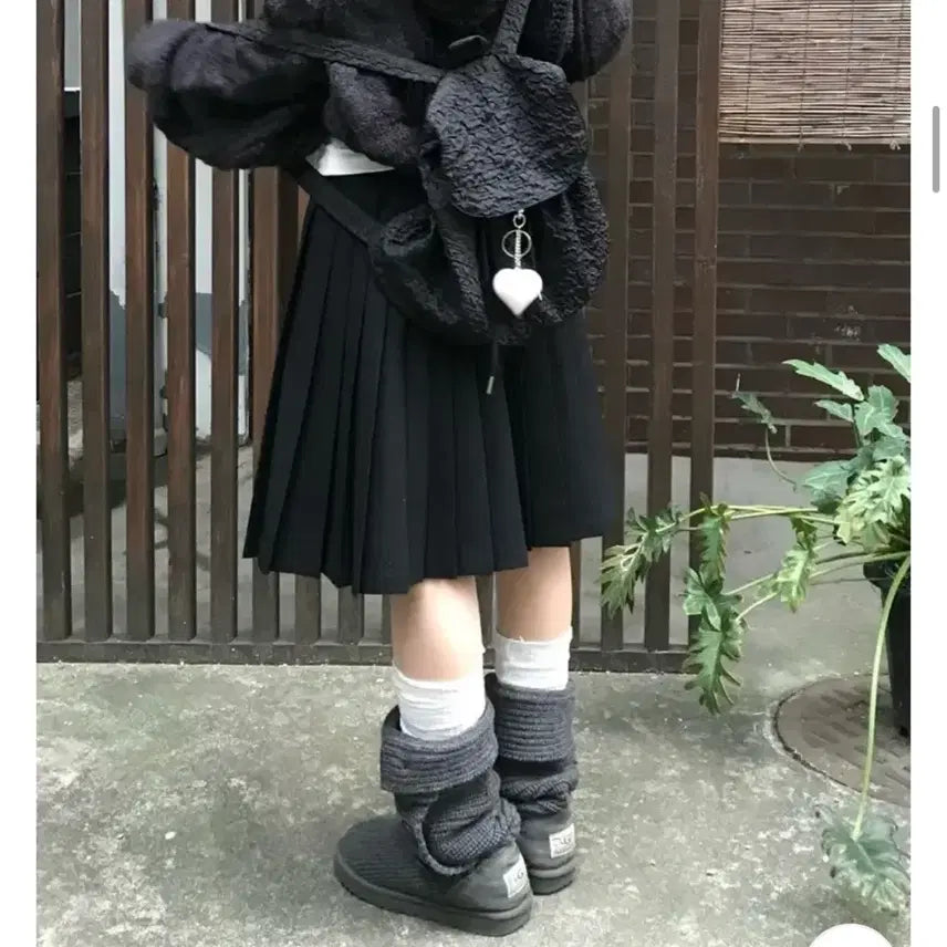[BUNJANG] OENN Tokyo Pleats Midi Skirt / 오엔엔 도쿄 플리츠 미디 스커트