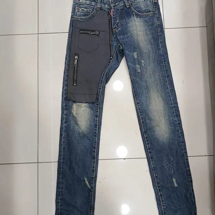 [BUNJANG] Vintage Biker Jeans / 슬림30사이즈 바이커느낌 청바지 지퍼장식 워싱 중고 빈티지 헤짐
