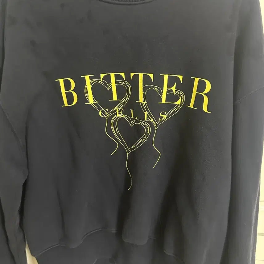 [BUNJANG] Bittercells Heart Balloon Sweatshirt / 비터셀즈 하트 벌룬 스웻 셔츠 1.5사이즈