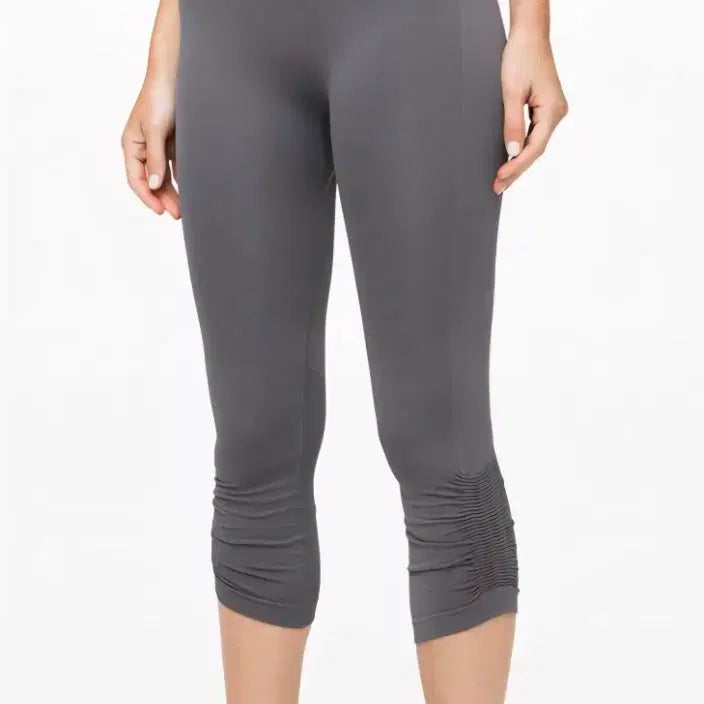 [BUNJANG] Lululemon Gray Crop Leggings (Size 4) / 룰루레몬 그레이 크롭 레깅스 4사이즈