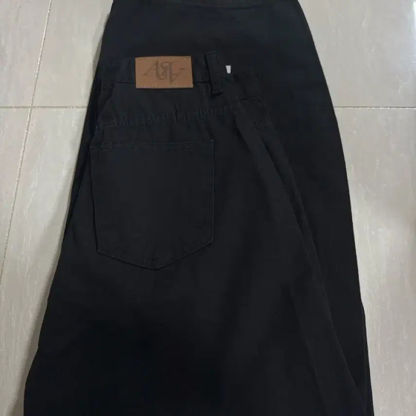 [BUNJANG] LaRoom Plain Balloon Pants / (무배)새상품 라룸 바지 라룸 플레인 벌룬팬츠