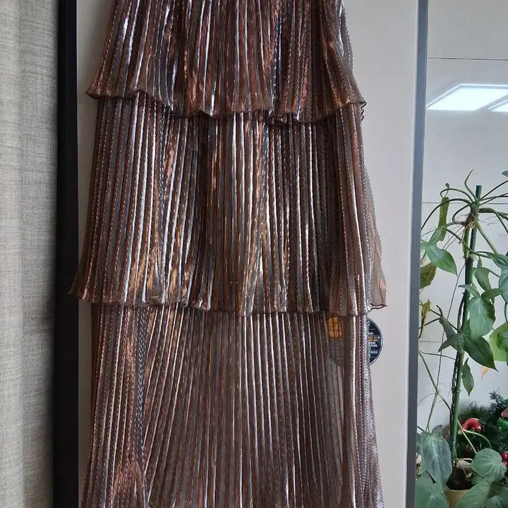 [BUNJANG] Self-Portrait Metallic Ruffle Skirt / 셀프포트레이트 메탈 캉캉 스커트
