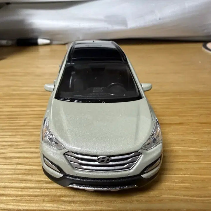 [BUNJANG] 1:38 Scale Santa Fe Diecast Car / 1:38 싼타페 미니카. 다이캐스트