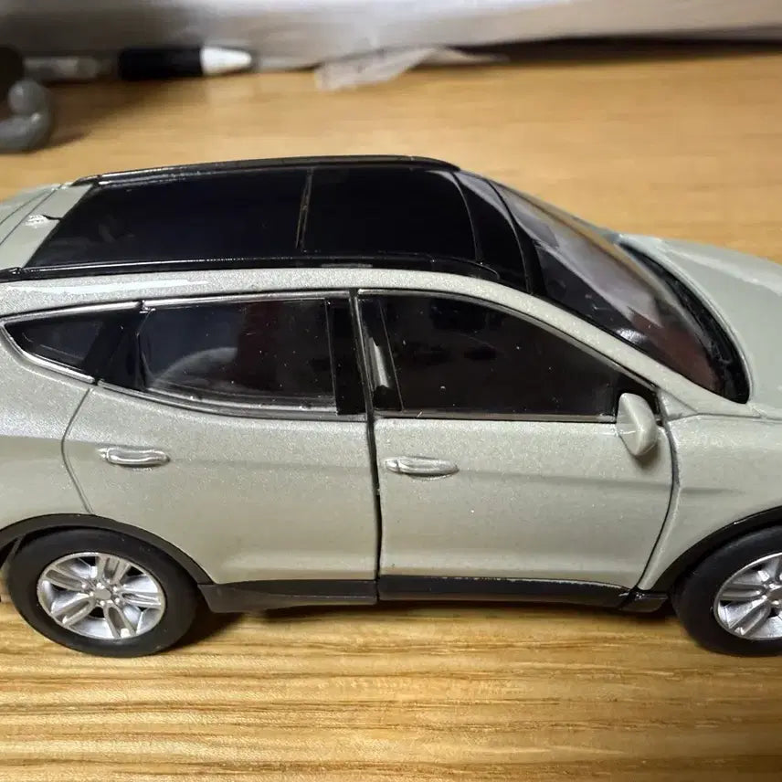 [BUNJANG] 1:38 Scale Santa Fe Diecast Car / 1:38 싼타페 미니카. 다이캐스트