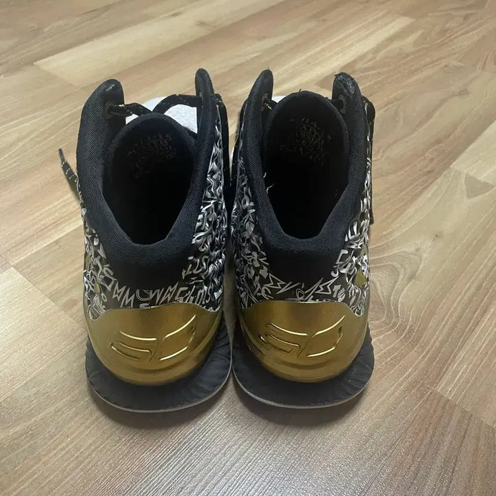 [BUNJANG] Under Armour Curry 1 Black White Sneakers / 언더아머 커리1 블랙화이트 270