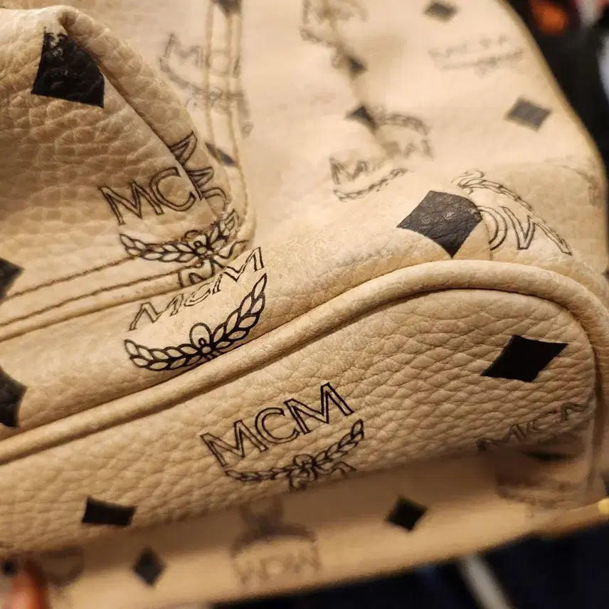 [SOLD OUT] MCM 비세토스 스터드 백팩