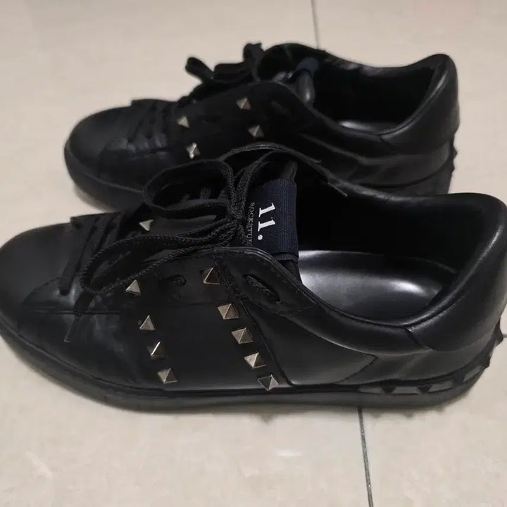 [BUNJANG] Valentino Rockstud Untitled Sneakers Black / 발렌티노 락스터드 언타이틀 블랙