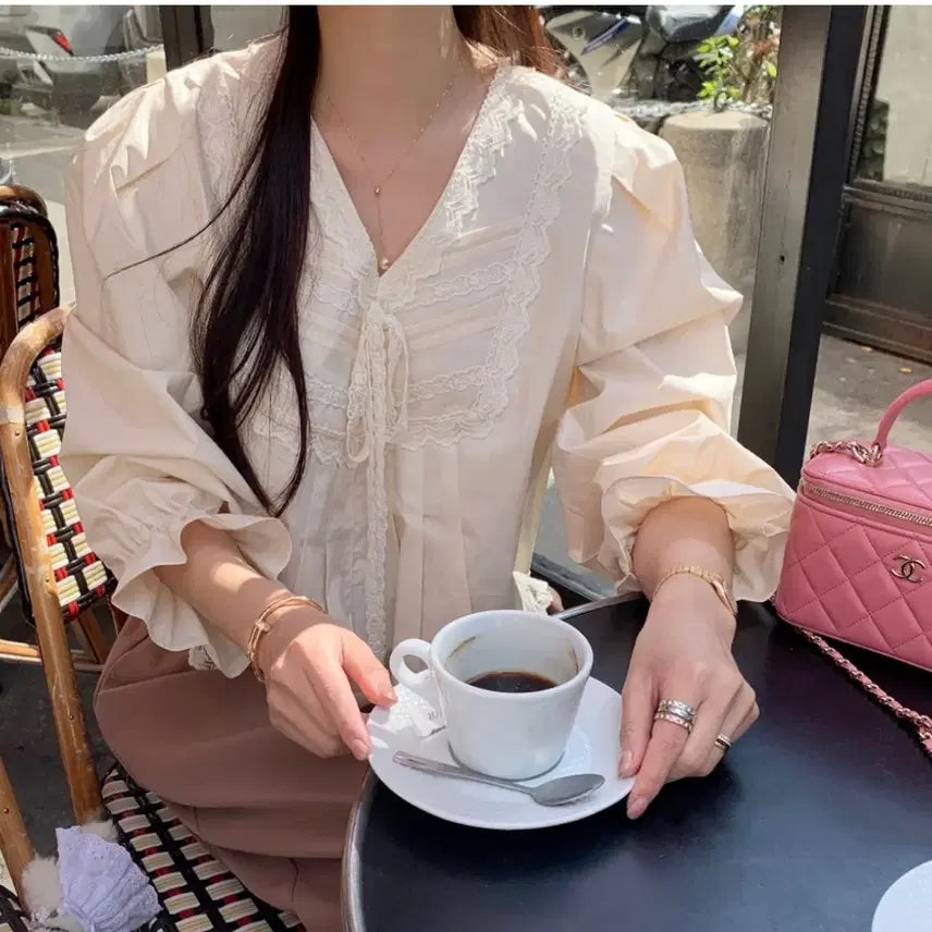 [BUNJANG] Byssiny Melio Blouse (Cream) / 바이씨니 멜리오 블라우스(크림)