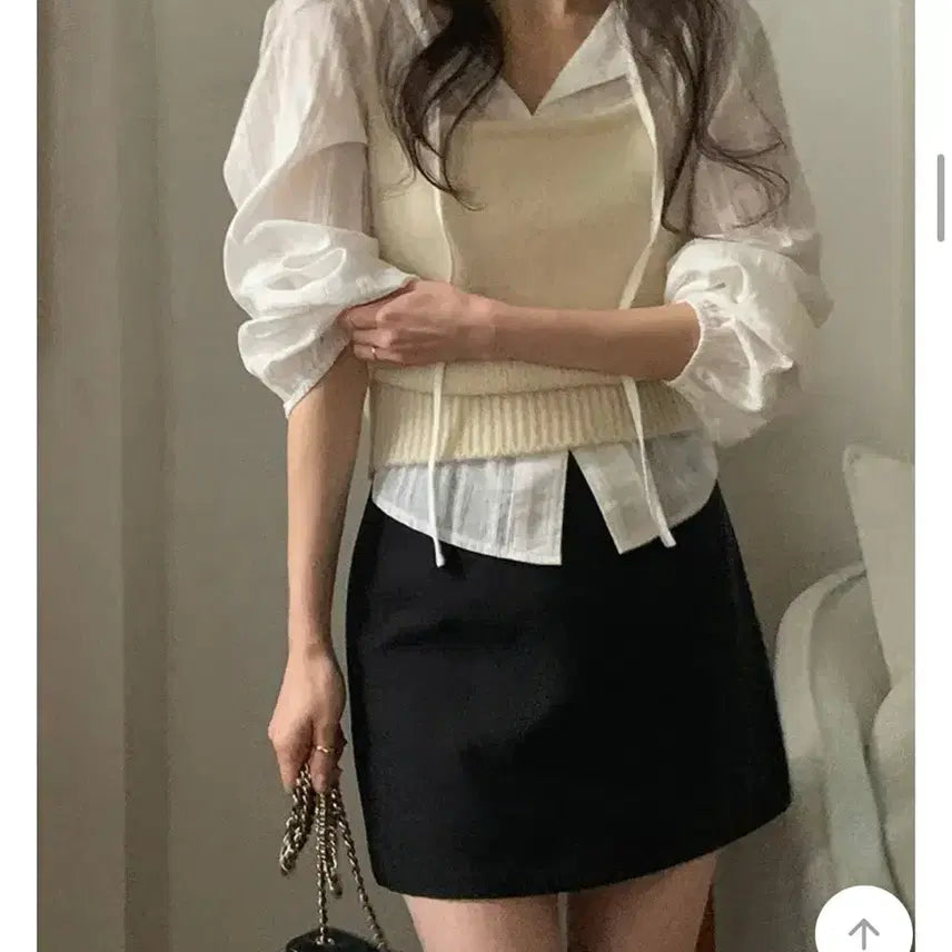 [BUNJANG] Venueet Moet Jacquard Blouse / 베뉴엣 블라우스