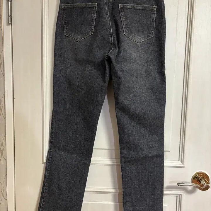 [BUNJANG] Black Denim Straight Jeans / 흑청 일자바지