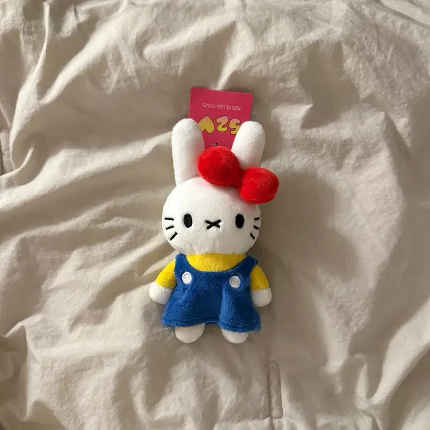 [BUNJANG] Miffy and Hello Kitty Keyring Doll / (새상품) 미피 키티 키링 인형