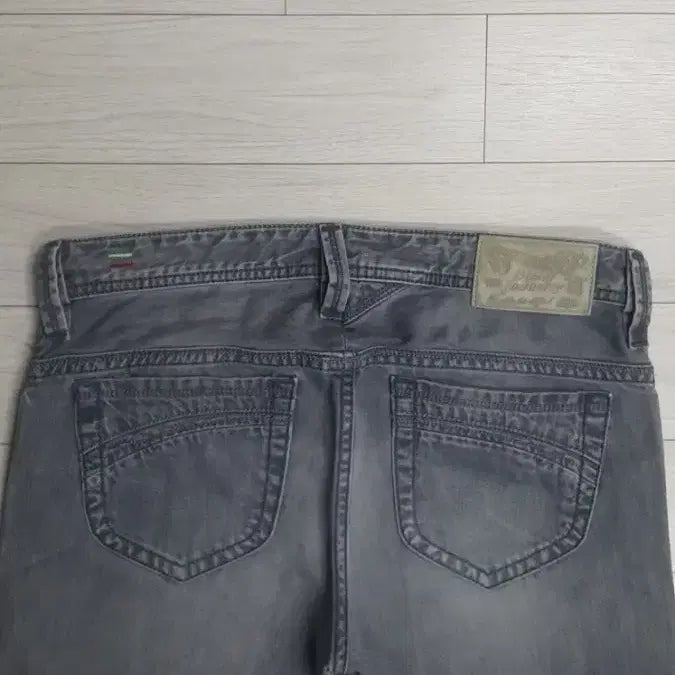 [BUNJANG] Diesel THANAZ 31" Denim Jeans / [정품] 디젤(이태리판) THANAZ 31인치(No.176)드라이완료!