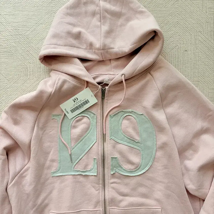 [SOLD OUT] 새상품) 일리고 로고패치 후드 집업 라이트핑크