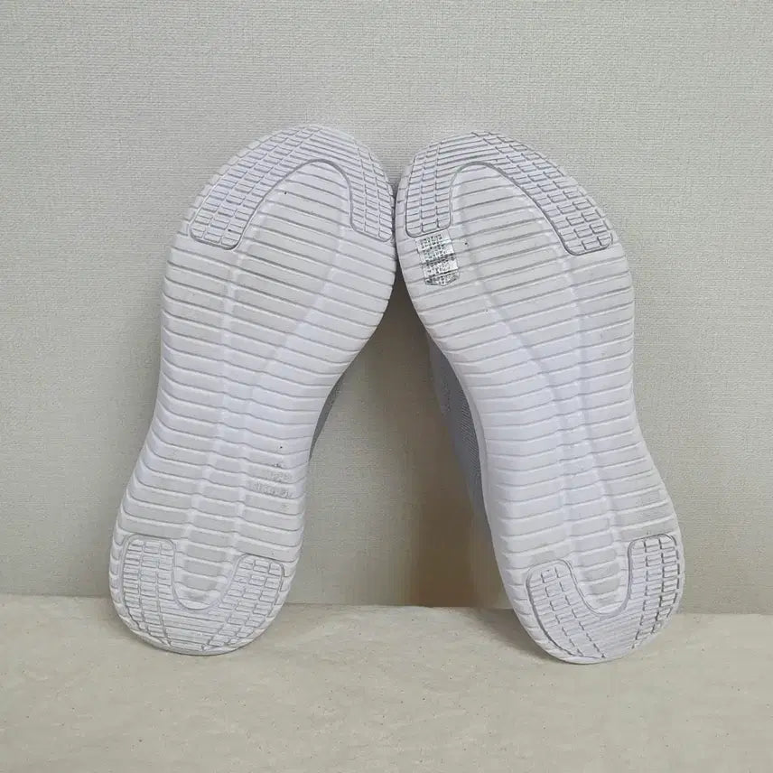 [SOLD OUT] :250네파 소피아 초경량 슬립온-799