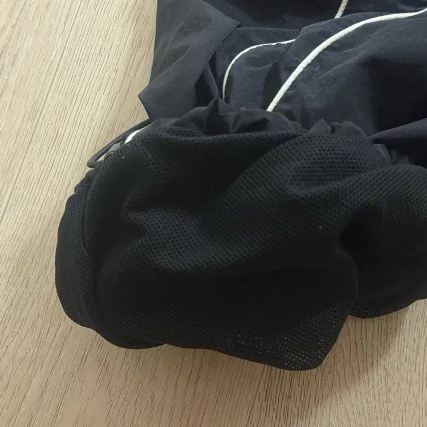 [BUNJANG] Matinkim Side Typing Track Pants Black / 마뗑킴 사이드 타이핑 트랙 팬츠 블랙