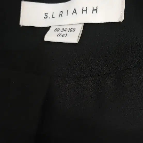 [SOLD OUT] S.LRIAHH 블랙 노카라 자켓