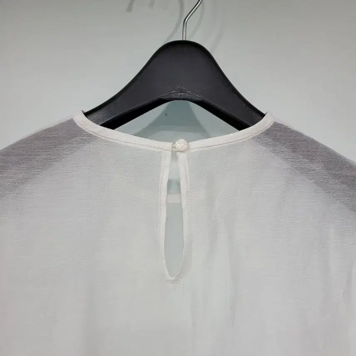 [BUNJANG] It MICHAA Sleeveless Rayon Blend Blouse / 잇미샤 민소매 레이온 혼방 블라우스