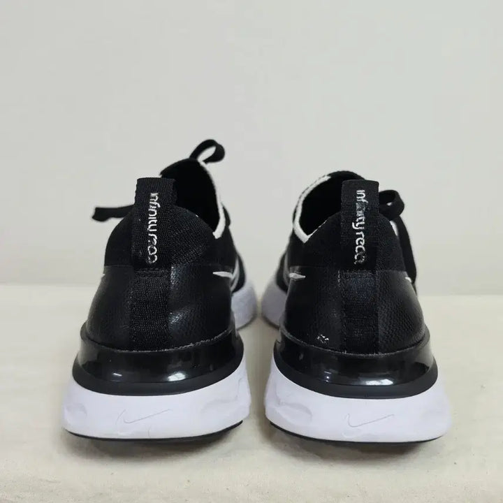 [SOLD OUT] :240나이키 리액트 인피니티 런 플라이니트 -805
