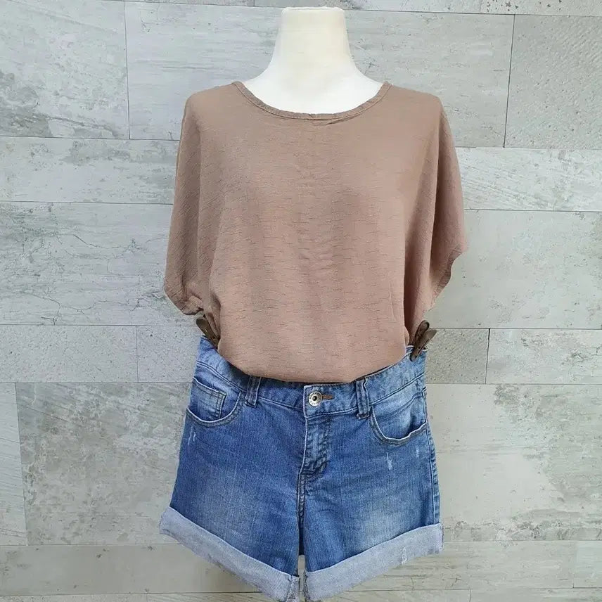[SOLD OUT] (상태좋음)디자인유나이티드 3부 반바지 66~66반