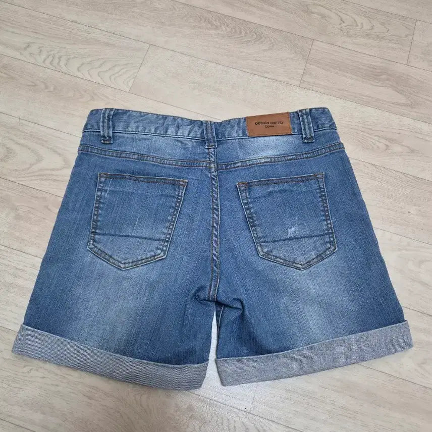 [SOLD OUT] (상태좋음)디자인유나이티드 3부 반바지 66~66반